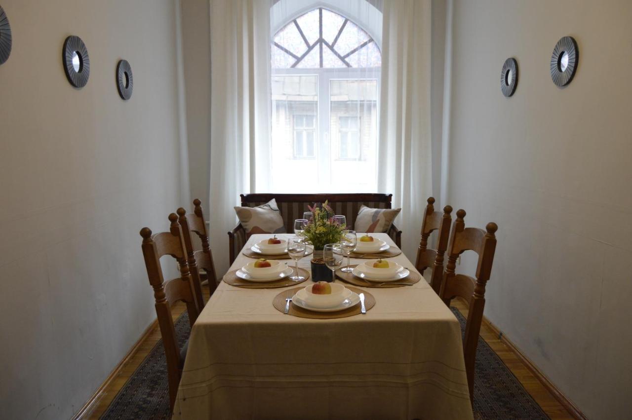 Unique Spacious Classic 3 Bedroom Midtown Apartment ! Billiard Room ! รีกา ภายนอก รูปภาพ